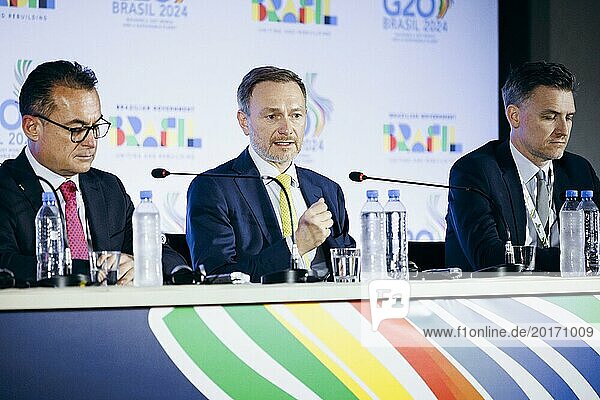 Christian Lindner (FDP)  Bundesminister der Finanzen  und Joachim Nagel  Präsident der Deutschen Bundesbank geben eine Pressekonferenz im Rahmen des G20  G7 Finanzminister und Notenbankgouverneure Summit 2024  in Sao Paulo  29.02.2024. Fotografiert im Auftrag des Bundesministerium der Finanzen (BMF)