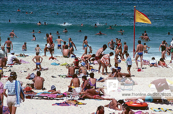 Australia. Sydney. Crowds at Bondi Beach.