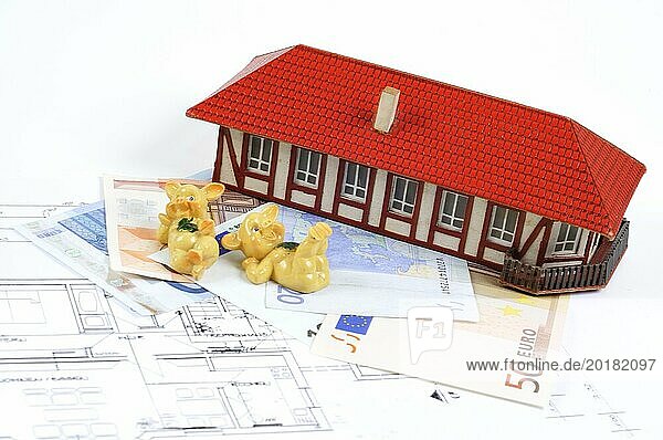 Planung eines Eigenheimes  mit Bauplan.Planning a home  with building plan