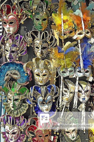 Venezianische Masken zum Karneval  Venedig  Italien  Venedig  Italien  Europa