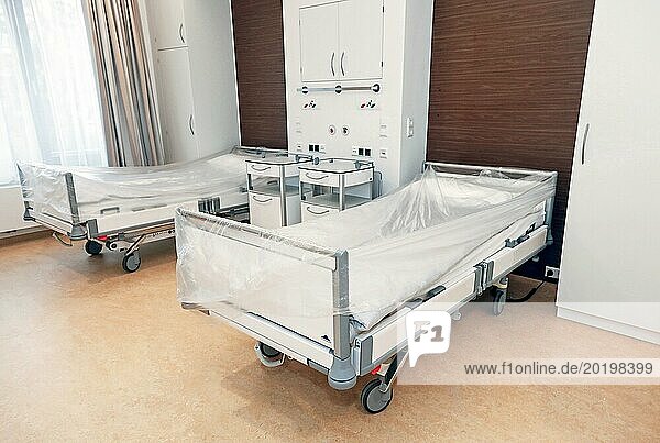 Betten im Krankenzimmer eines Krankenhauses in Berlin  25.01.2019