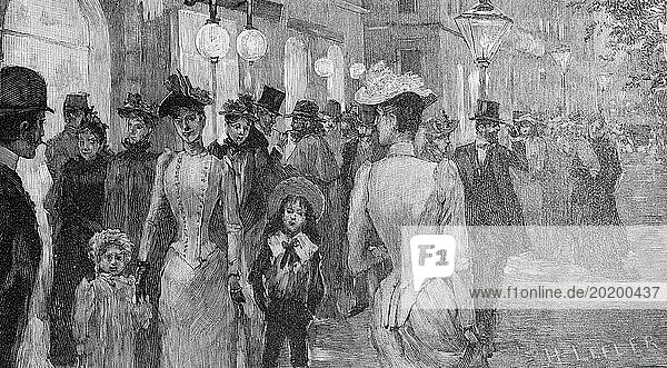 Auf der Ringstraße in Wien  nächtliche Straßenszene  viele Menschen  elegante Kleidung  Kinder  Laternen  Beleuchtung  Österreich  historische Illustration 1890  Europa