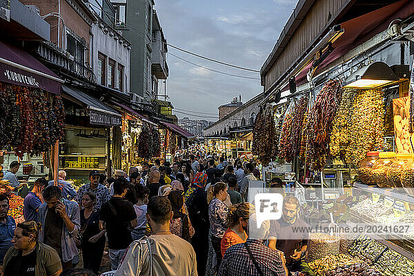 Shoppers in the Spice Market at dusk in Fatih  Istanbul; Istanbul  Turkey
