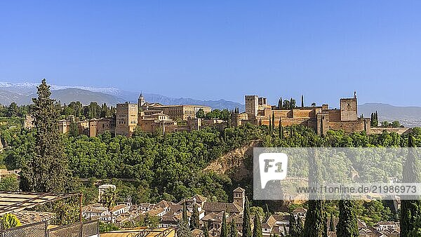 View from Mirador de San Nicolas to The Alhambra  UNESCO  Mudejar architecture  Granada  Andalusia  Spain