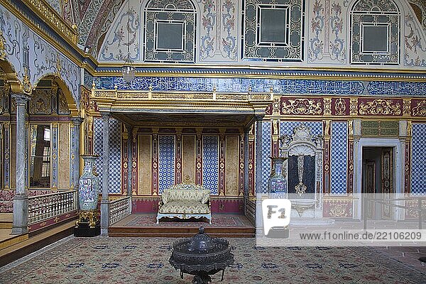 Turkey  The Imperial Hall  monument  travel  Europe  Topkapi Palace  historic  Harem  Istanbul  T?rkiye  landmark
