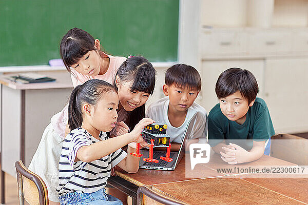 Japanese Kids In Classroom
