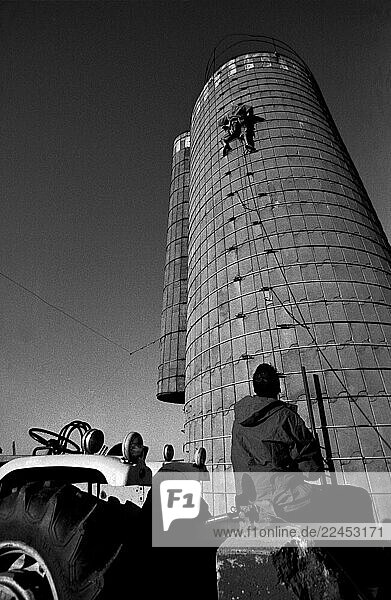 A man buildering.