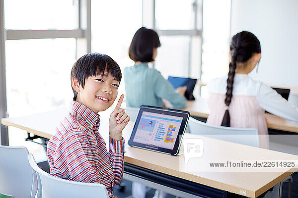 Young Japanese schoolkids
