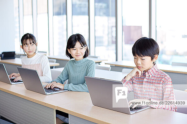 Young Japanese schoolkids