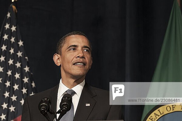President Barack obama giving a speech at a fundraiser for Senator Patty Murray in Seattle WA.